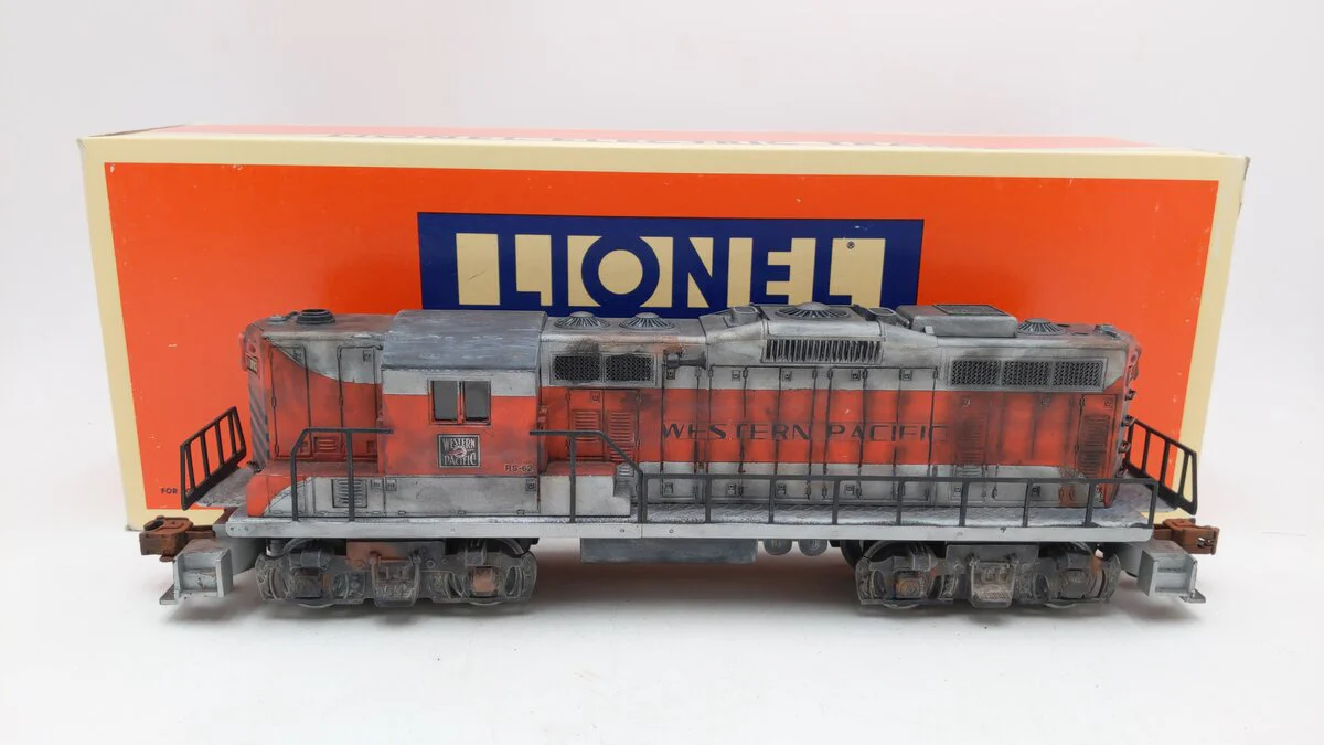 Lionel 6-18820 O Custom Weathered Western Pacific GP-9 Diesel Loco w/Horn #709 VG/Box
