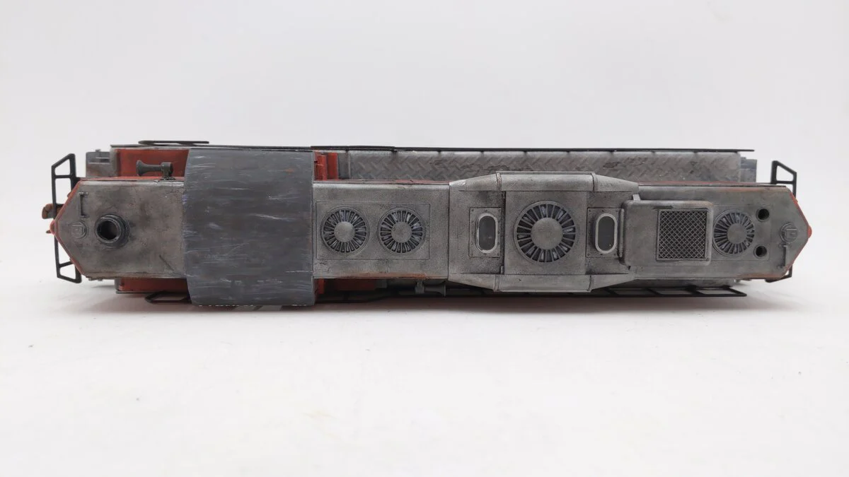 Lionel 6-18820 O Custom Weathered Western Pacific GP-9 Diesel Loco w/Horn #709 VG/Box - Image 6