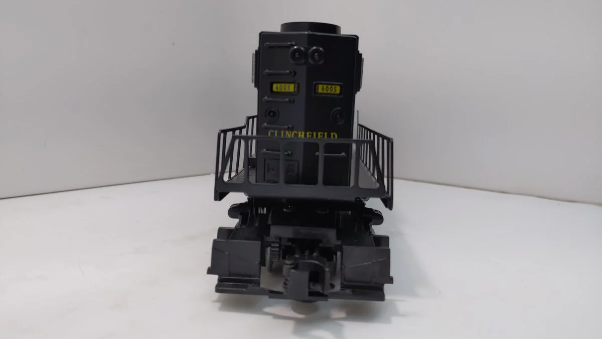 Lionel 6-18821 O Gauge Clinchfield GP-38-2 Diesel Locomotive #6005 LN/Box - Image 7