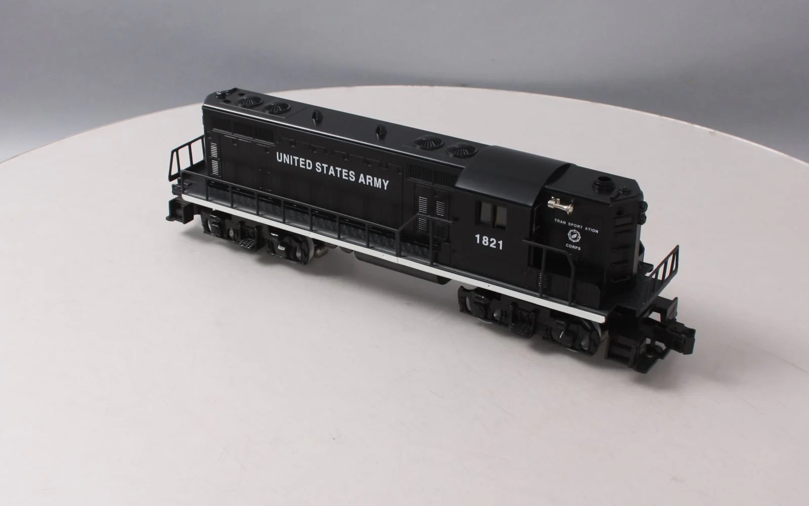 Lionel 6-18840 O Gauge U.S. Army GP-7 Diesel Locomotive #1821 LN/Box - Image 6