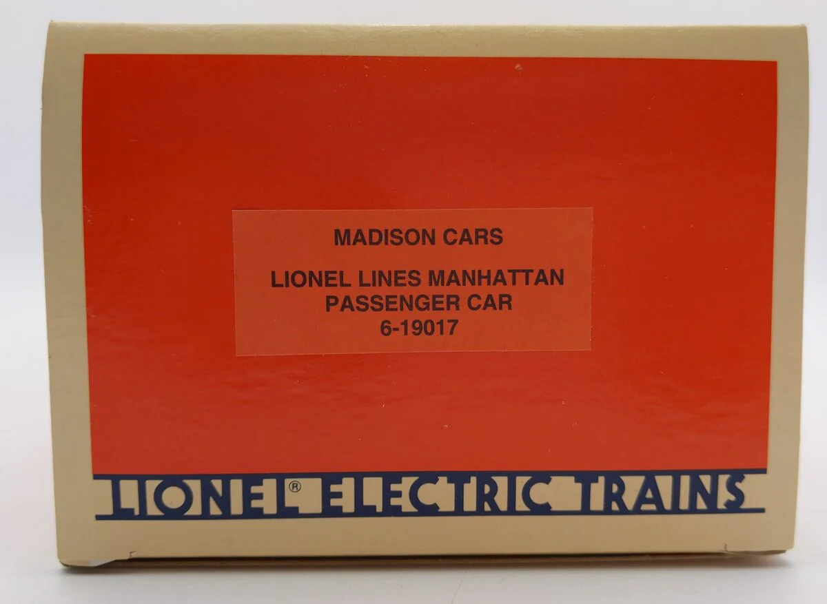 Lionel 6-19017 O Gauge Lionel Lines Manhattan Passenger Car #9017 MT/Box - Image 4
