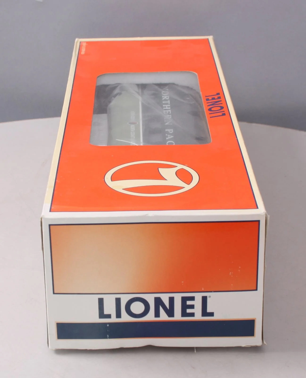 Lionel 6-19168 O Gauge Northern Pacific Full Vista Dome Coach NIB - Image 12