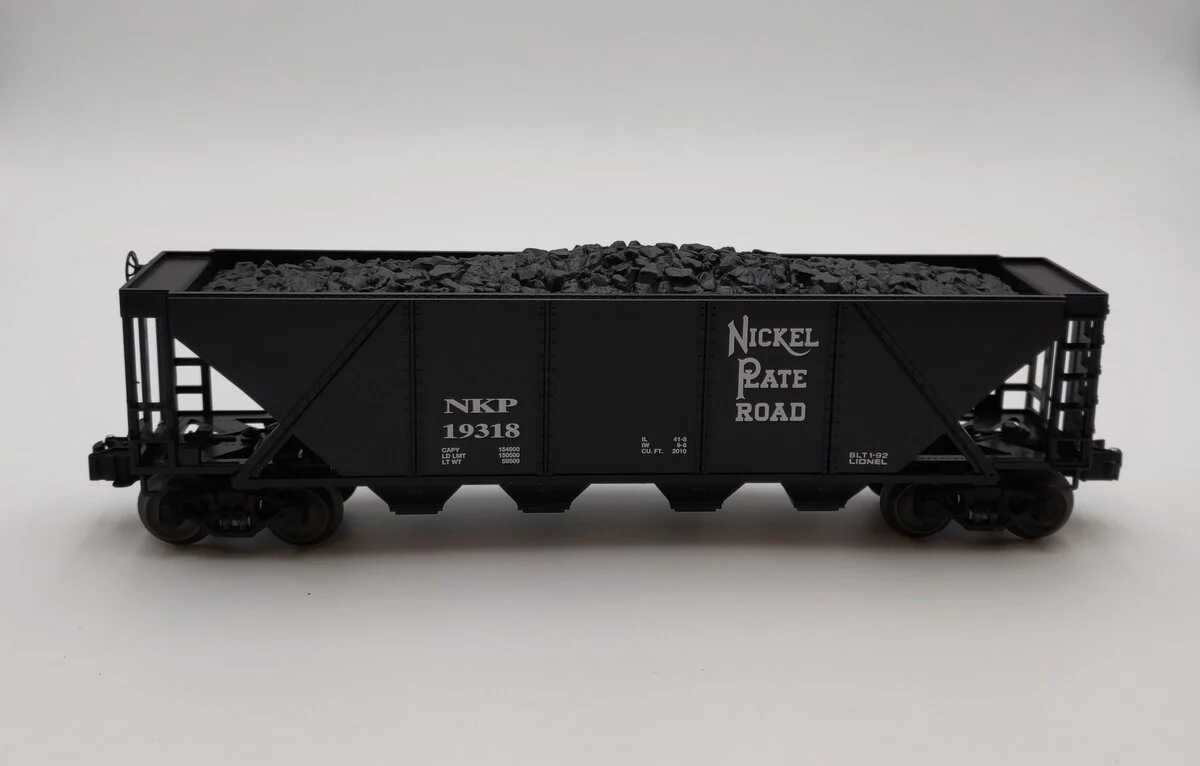 Lionel 6-19318 O Gauge Nickel Plate Road Quad Hopper w/ Coal Load NIB - Image 2