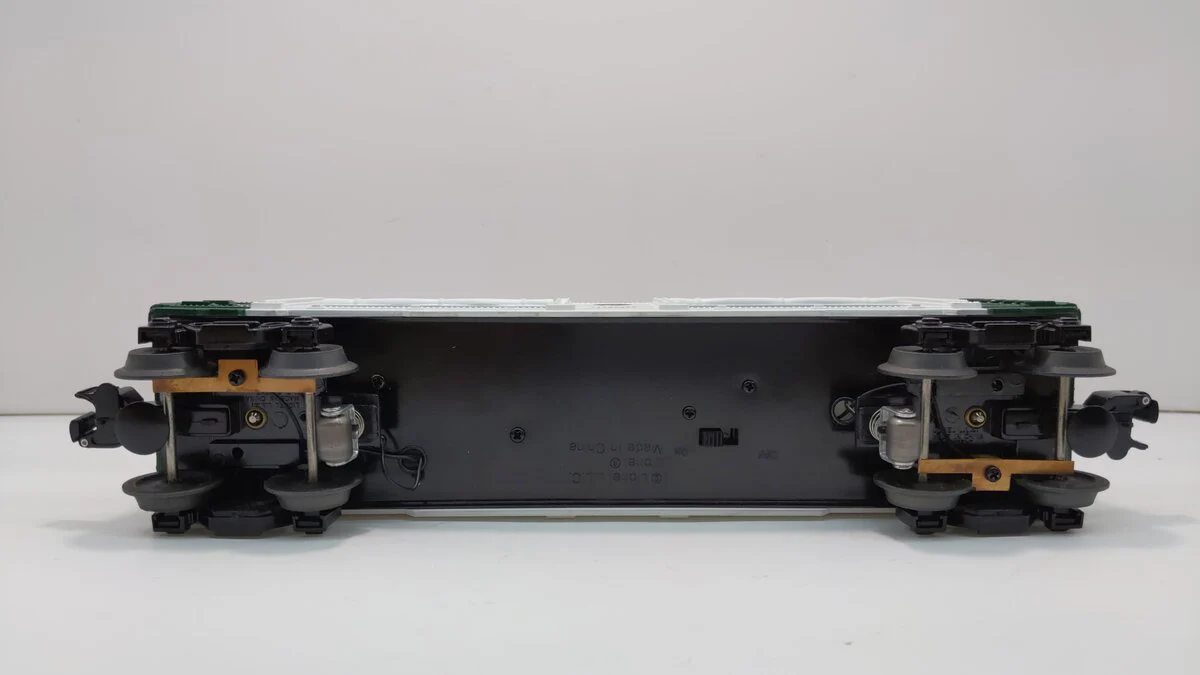 Lionel 6-26859 O Gauge Lionelville Christmas Aquarium Car NIB - Image 5