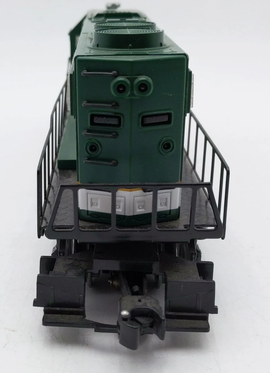 Lionel 6-28843 O Gauge Southern GP-38 Diesel Locomotive #2730 EX - Image 5