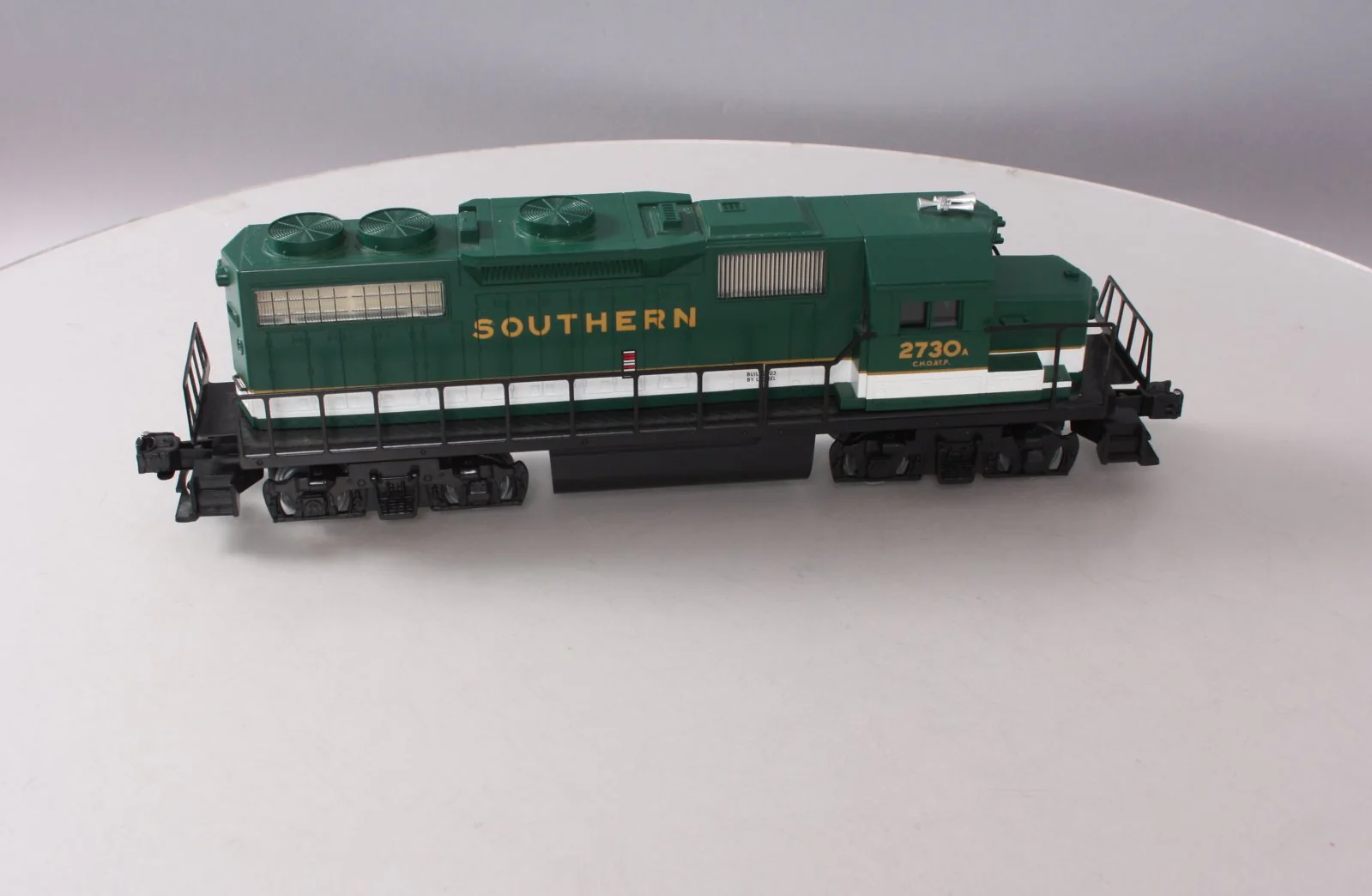 Lionel 6-28843 O Gauge Southern GP-38 Diesel Locomotive #2730 LN/Box - Image 6