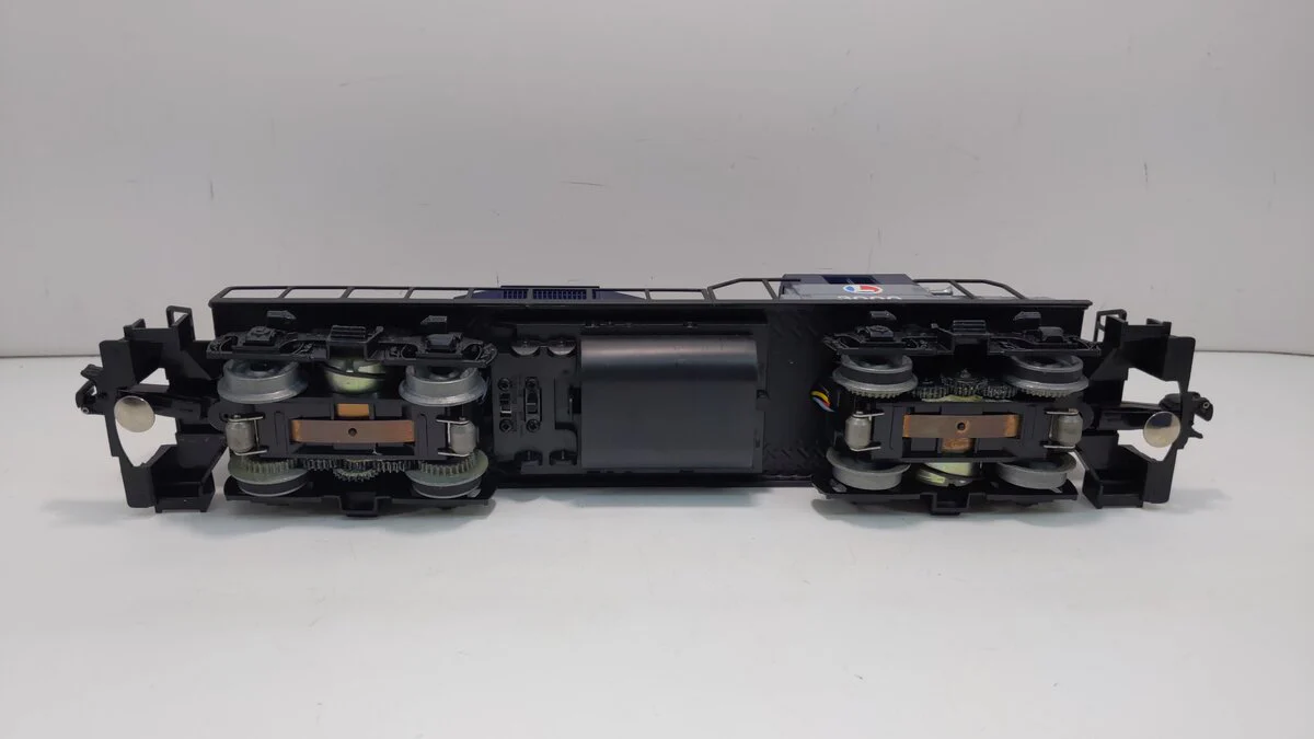 Lionel 6-33000 Railscope Lionel Lines GP-9 Diesel Locomotive w/o TV #3000 LN/Box - Image 3