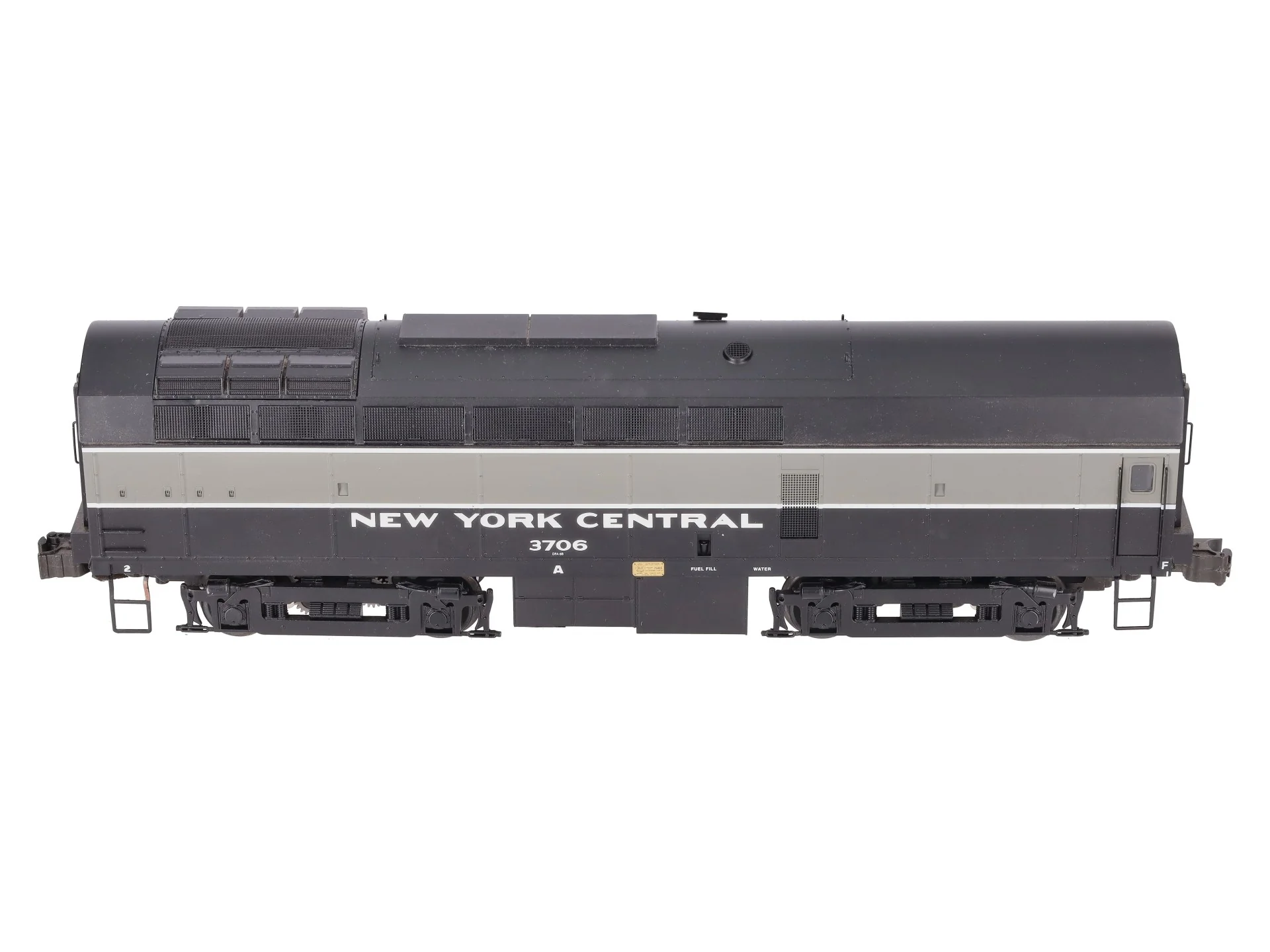 Lionel 6-38571 NYC Legacy RF-16 Sharknose Powered Diesel B-Unit #3706 EX - Image 6