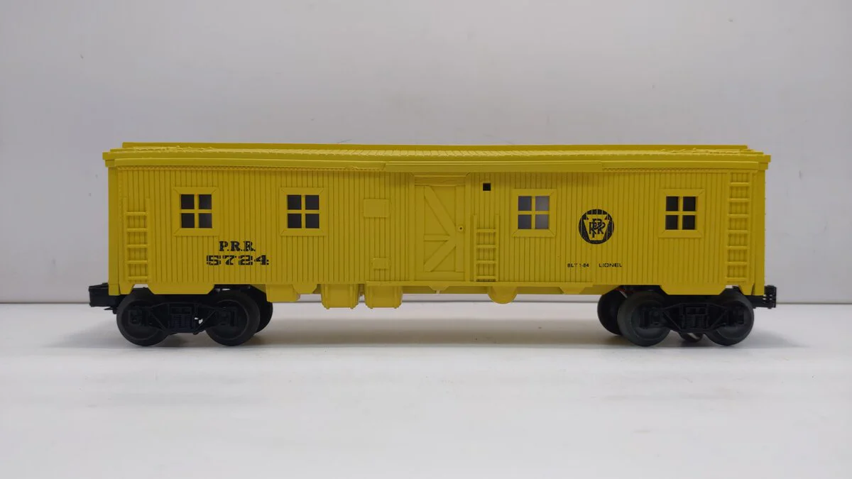Lionel 6-5724 O Gauge Pennsylvania Illuminated Bunk Car #5724 NIB - Image 2