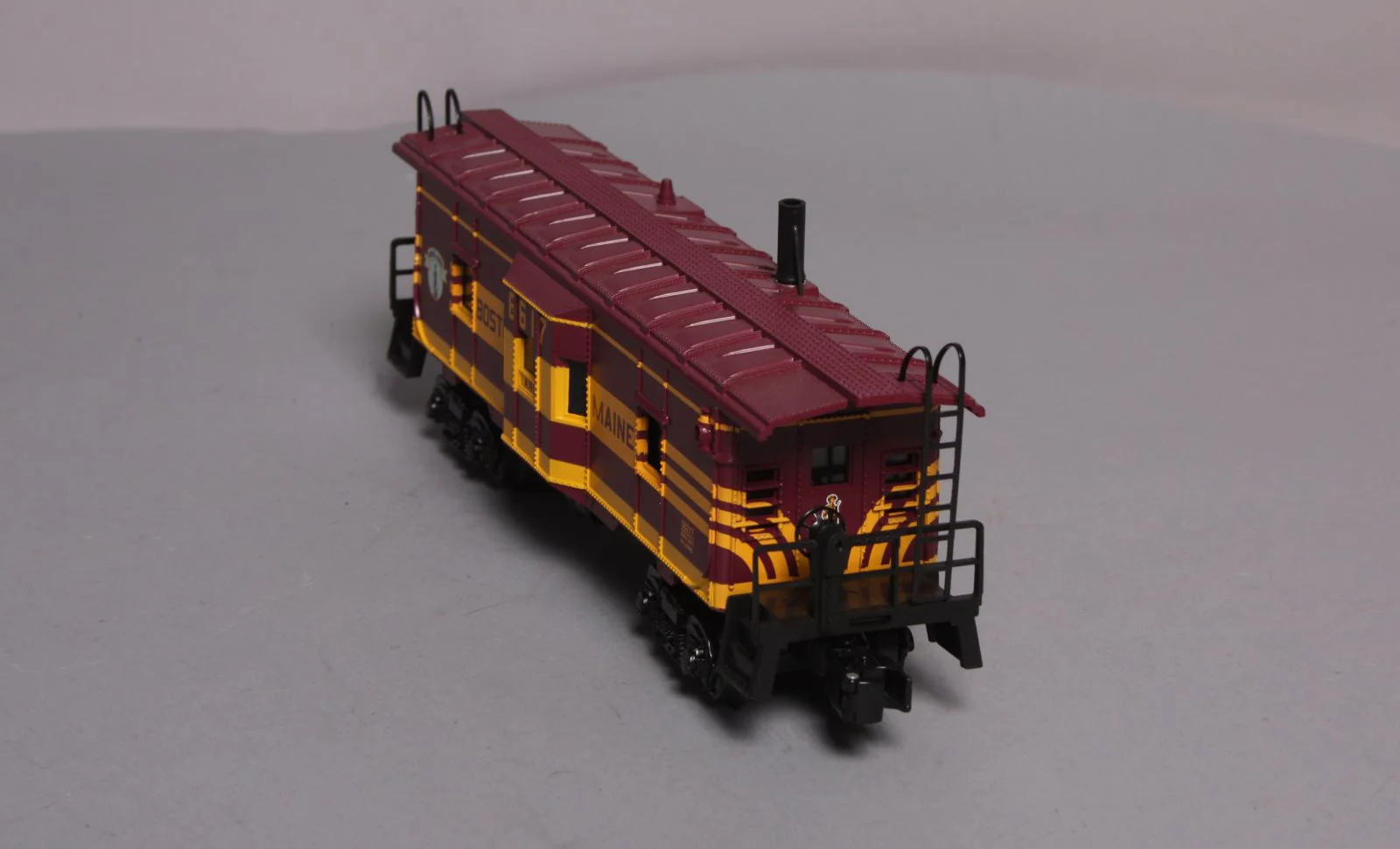 Lionel 6-58217 O Boston and Maine LLC Smoking Bay Window Caboose #6617 NIB - Image 8