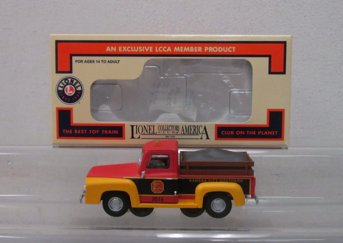 Lionel 6-58267 LCCA 2016 Convention Motorized 1955 Pickup Truck NIB