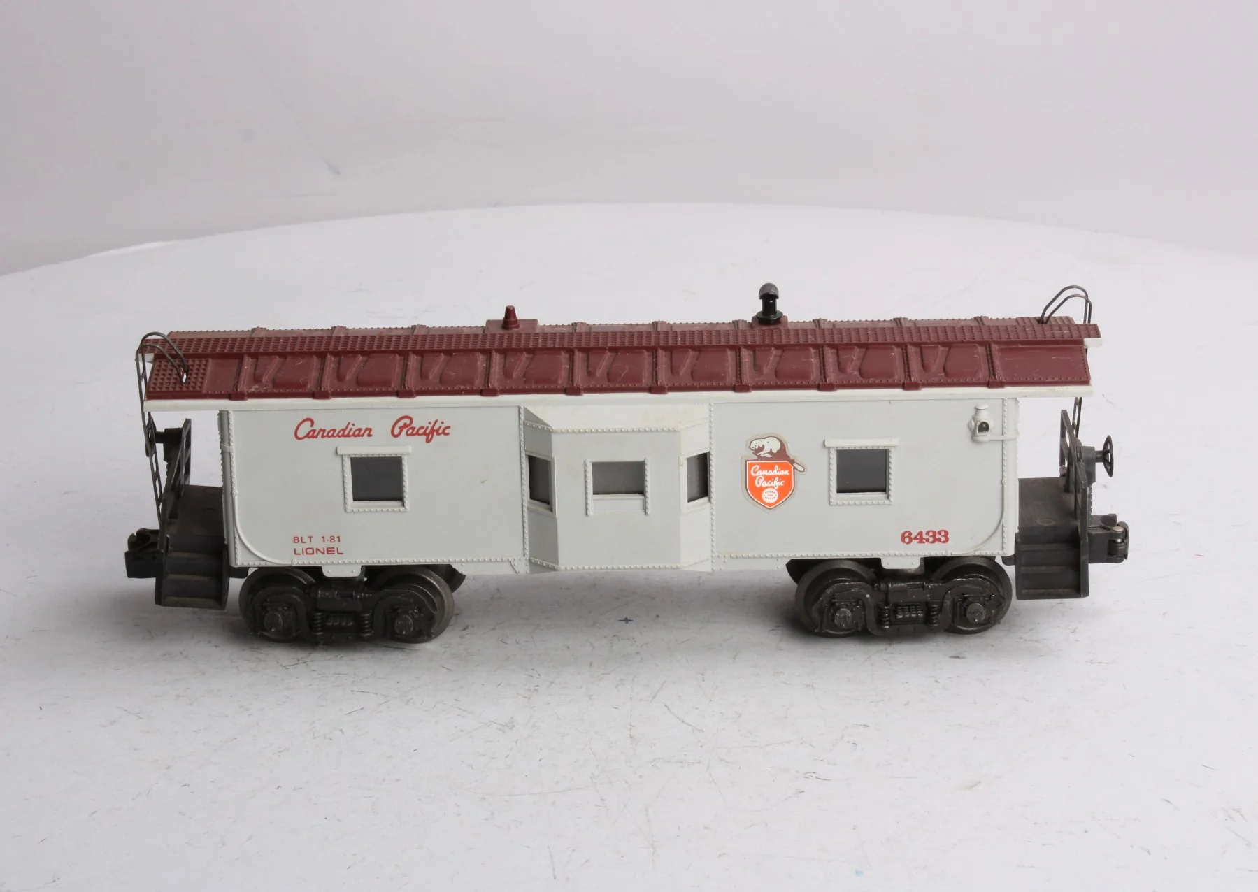 Lionel 6-6433 O Gauge Canadian Pacific Bay Window Caboose EX/Box - Image 2