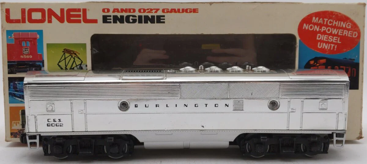 Lionel 6-8062 O Burlington F-3 B-Unit Chrome Non-Powered Diesel Locomotive #8062 EX/Box