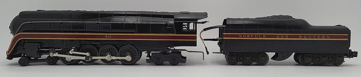 Lionel 6-8100 O Gauge Norfolk & Western 4-8-4 Steam Locomotive & Tender #611 LN/Box - Image 2