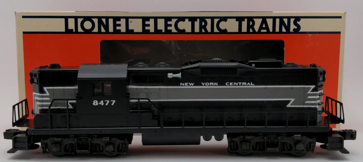 Lionel 6-8477 O Gauge New York Central GP9 Diesel Locomotive w/Horn #8477 EX/Box