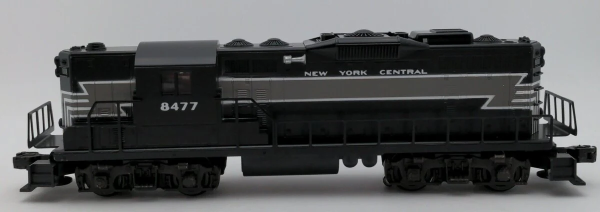 Lionel 6-8477 O Gauge New York Central GP9 Diesel Locomotive w/Horn #8477 EX/Box - Image 3