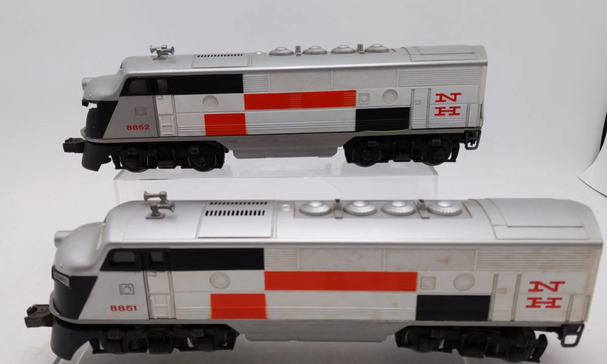 Lionel 6-8851 O Gauge New Haven F3 AA Diesel Locomotive Set #8851/8852