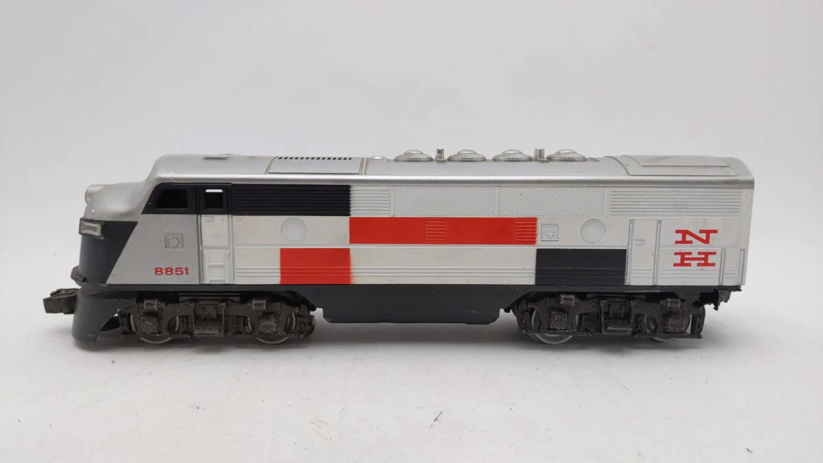 Lionel 6-8851 O Gauge New Haven F3 Powered Diesel Locomotive #8851 EX