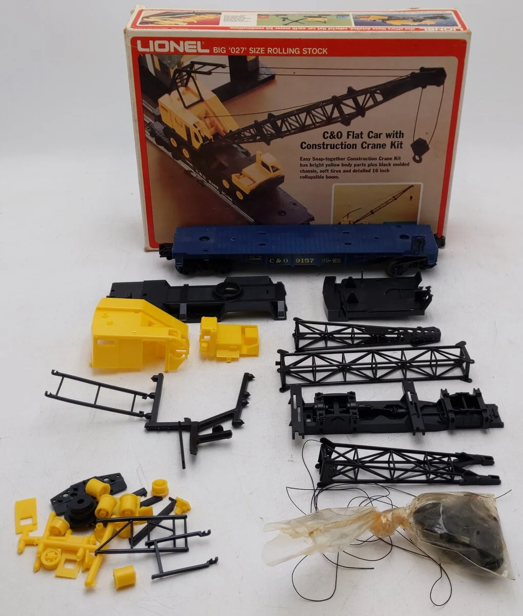 Lionel 6-9157 O Gauge Chesapeake & Ohio Flatcar with Construction Crane Kit EX/Box