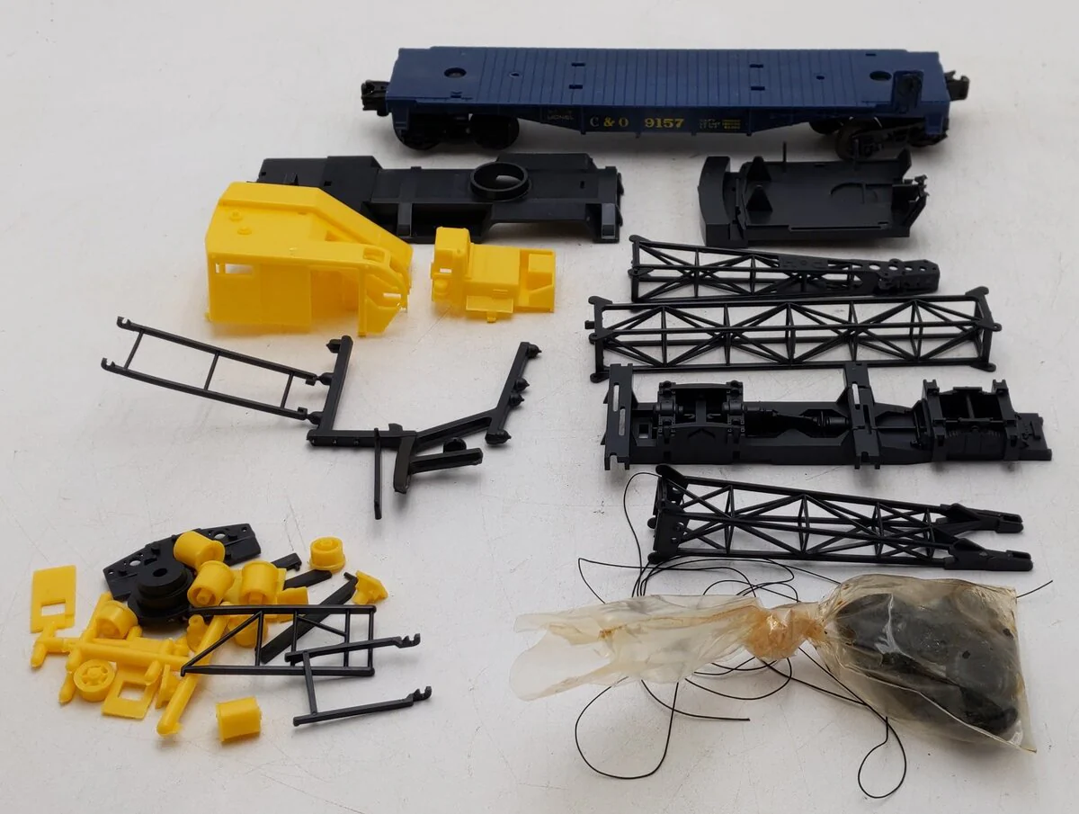 Lionel 6-9157 O Gauge Chesapeake & Ohio Flatcar with Construction Crane Kit EX/Box - Image 2