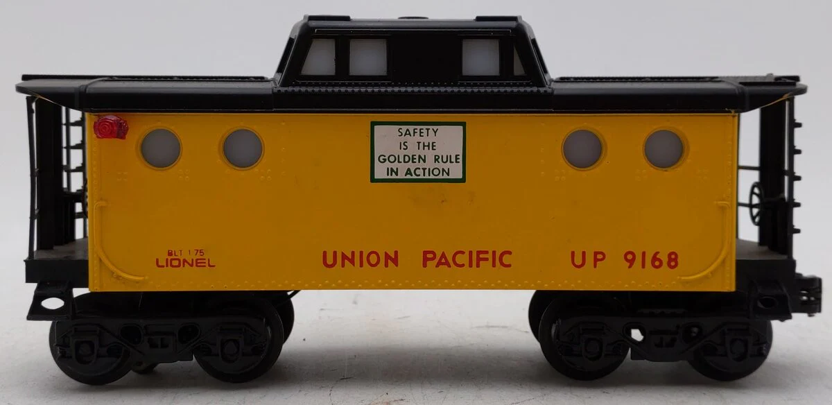 Lionel 6-9168 O Gauge Union Pacific Lighted Center Cupola Caboose EX - Image 2