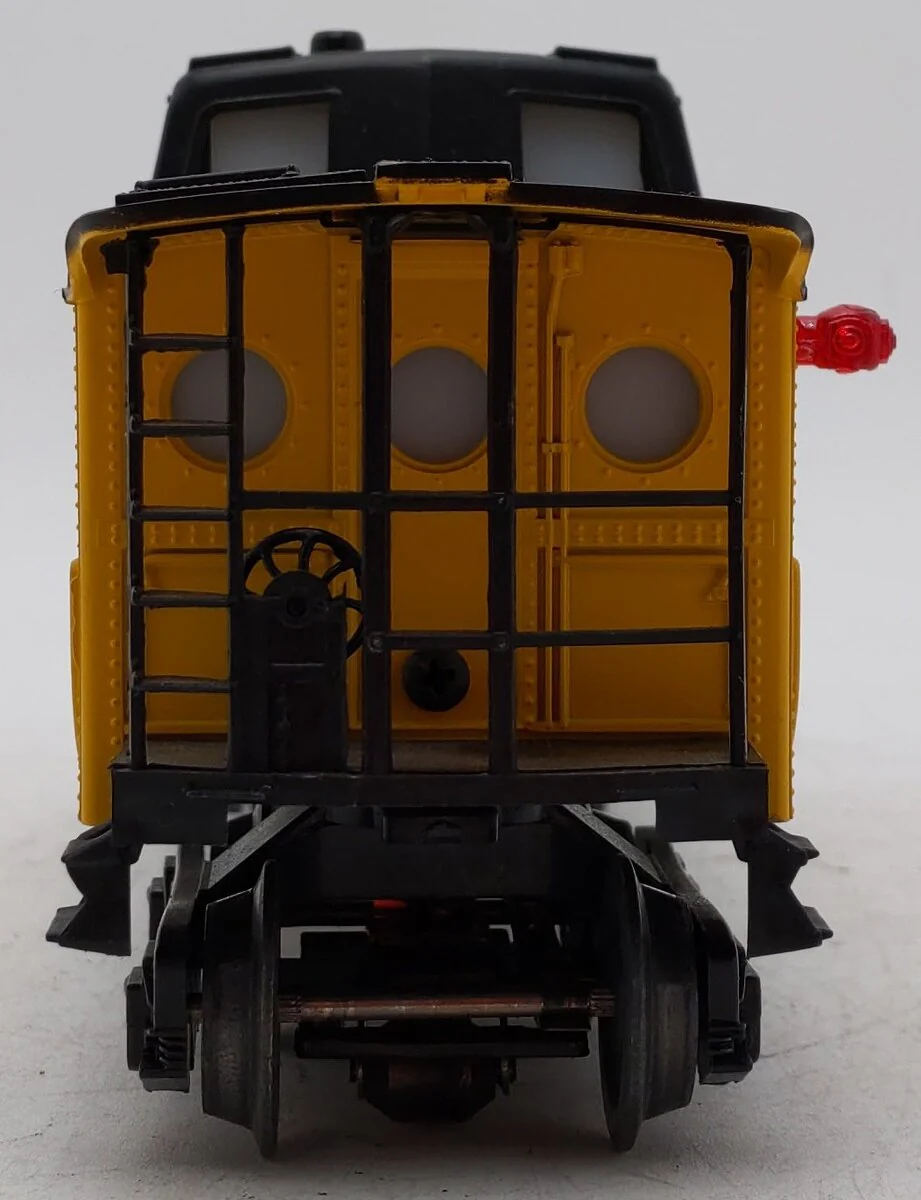 Lionel 6-9168 O Gauge Union Pacific Lighted Center Cupola Caboose EX - Image 4