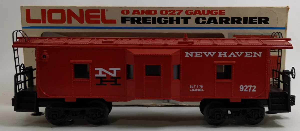 Lionel 6-9272 O Gauge New Haven Bay Window Lighted Caboose EX/Box