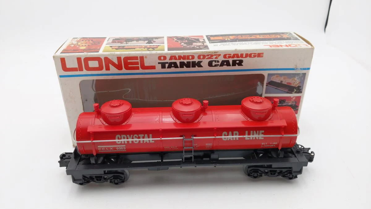 Lionel 6-9353 O Gauge Crystal Line Triple Dome Tank Car #9353 EX/Box