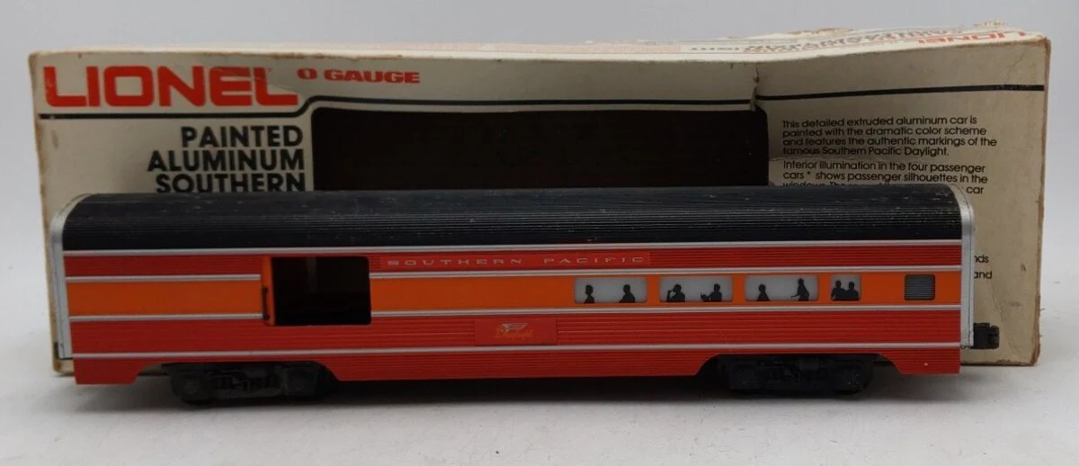 Lionel 6-9590 O Gauge Southern Pacific Daylight Aluminum Combo Car EX/Box