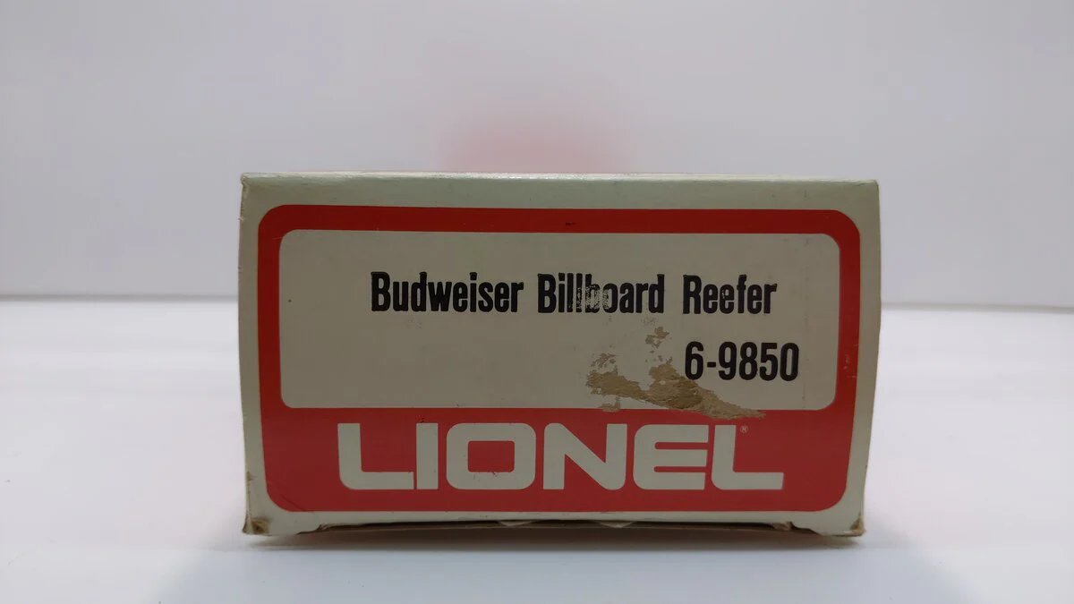 Lionel 6-9850 O Gauge Budweiser Beer Billboard Reefer NIB - Image 6