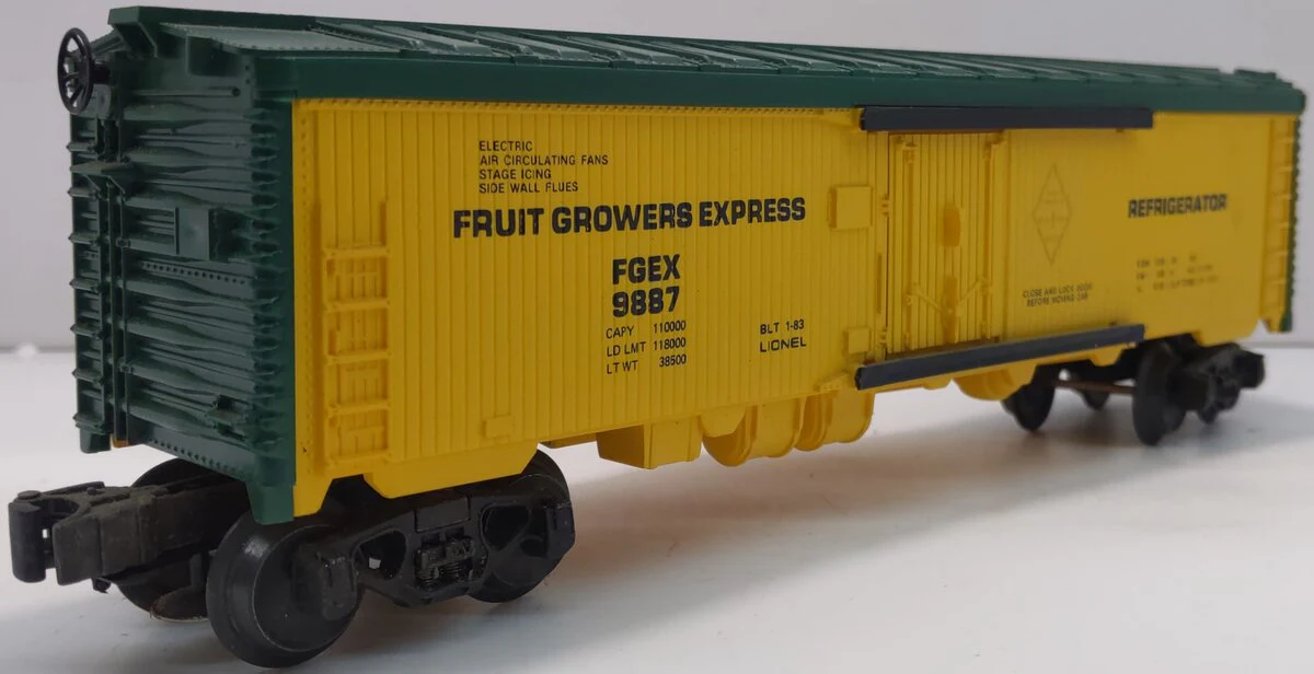 Lionel 6-9887 O Gauge FARR Fruit Growers Express Refrigerator Car #9887 LN/Box - Image 5