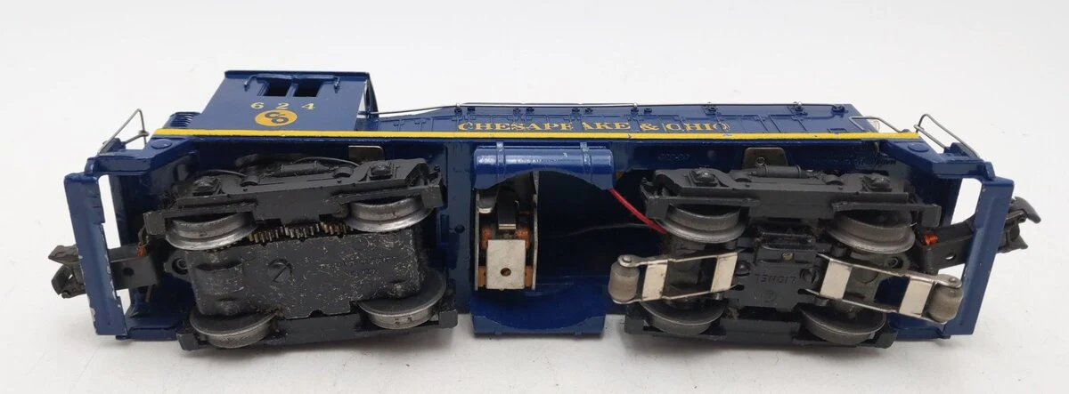 Lionel 624 Vintage O Chesapeake & Ohio NW-2 Powered Diesel Locomotive VG/Box - Image 6
