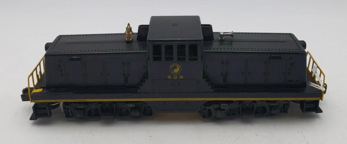 Lionel 628 VIntage O Northern Pacific 44 Ton Diesel Locomotive VG - Image 4