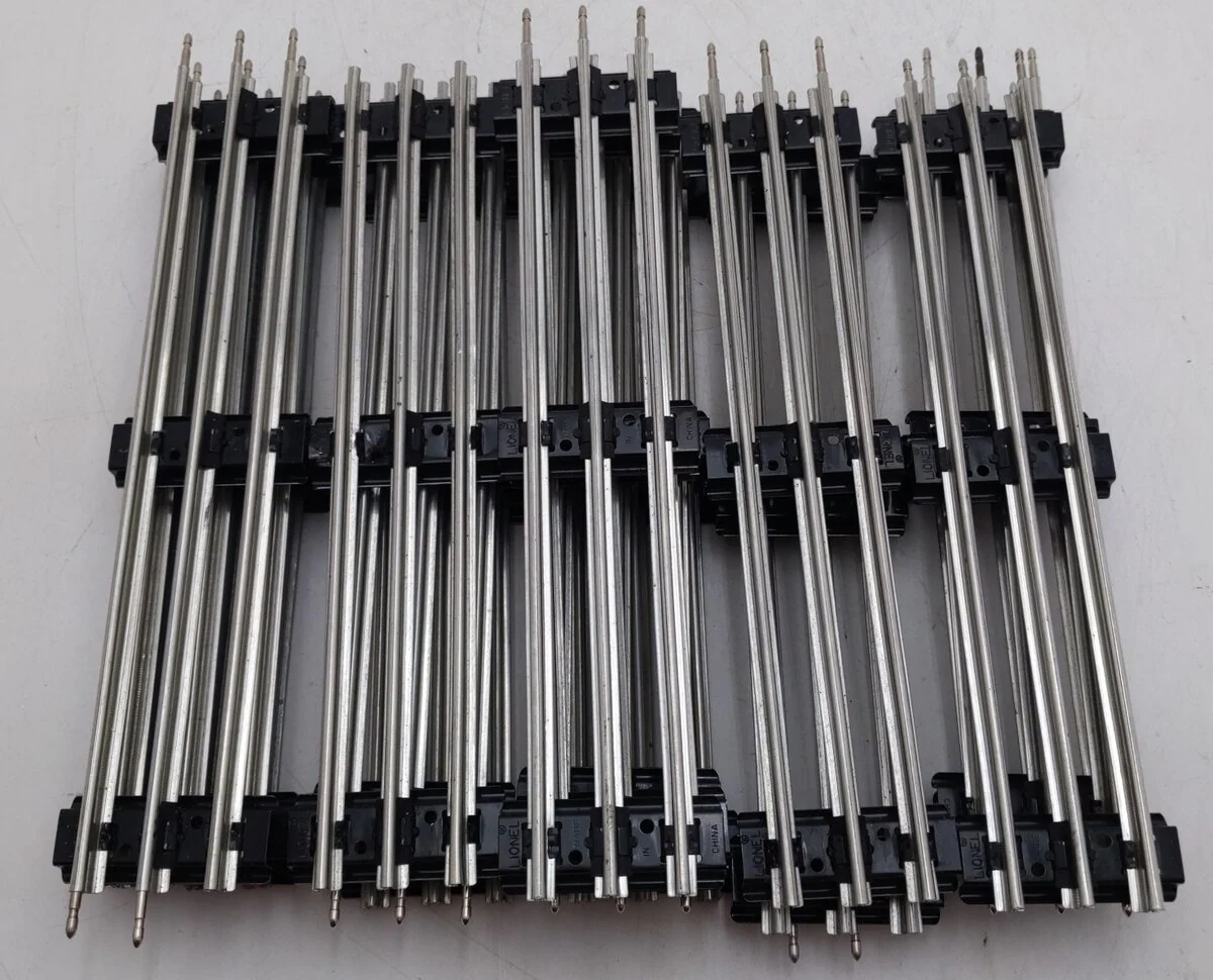 Lionel 65500 O Gauge 10'' Straight Tracks [16] VG - Image 2