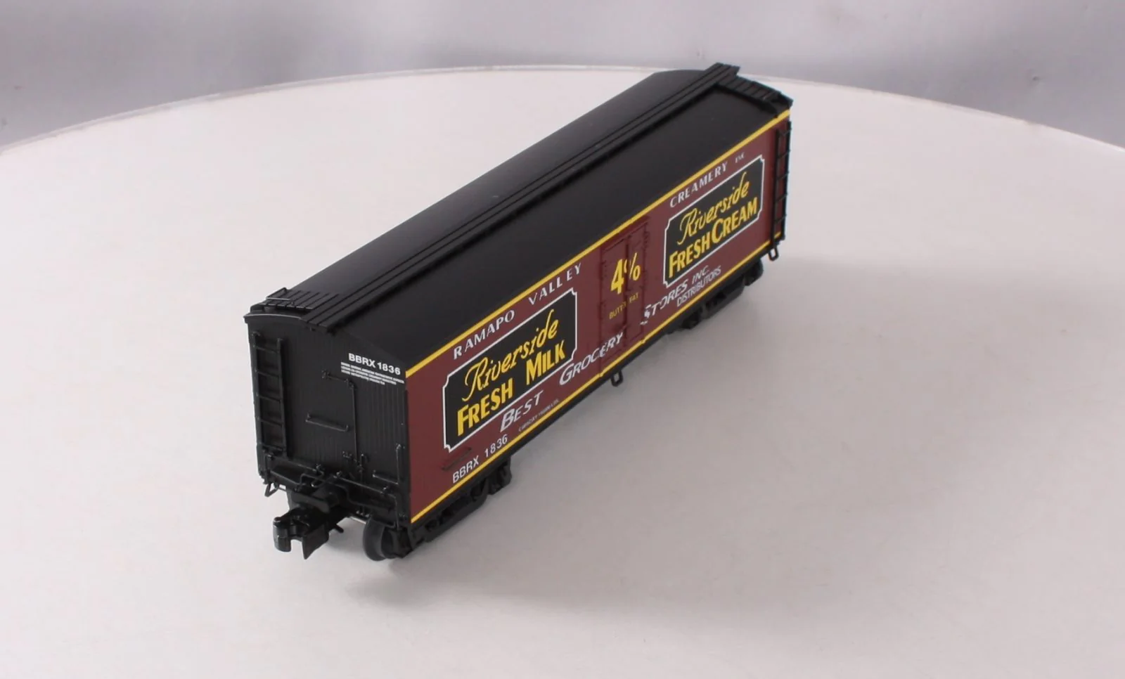 Lionel 658286 O Gauge METCA Riverside Milk Car #1836 NIB - Image 9