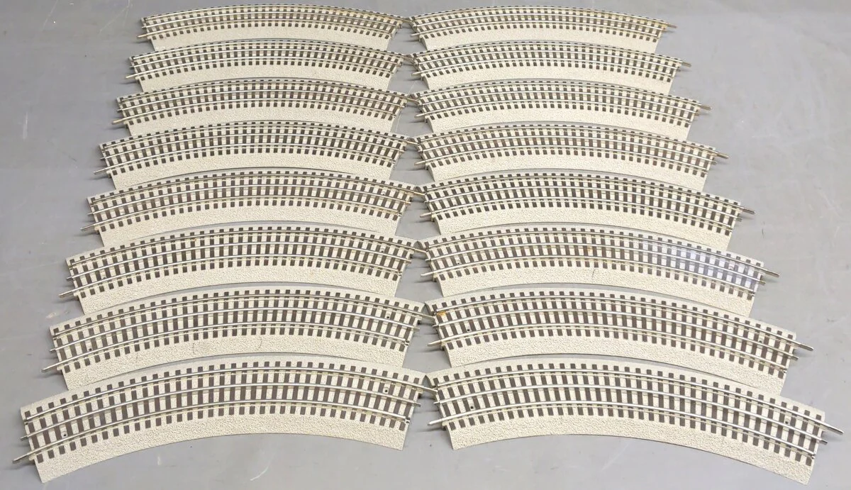 Lionel 71-2033265 O36 Curved Track FasTrack (16) EX
