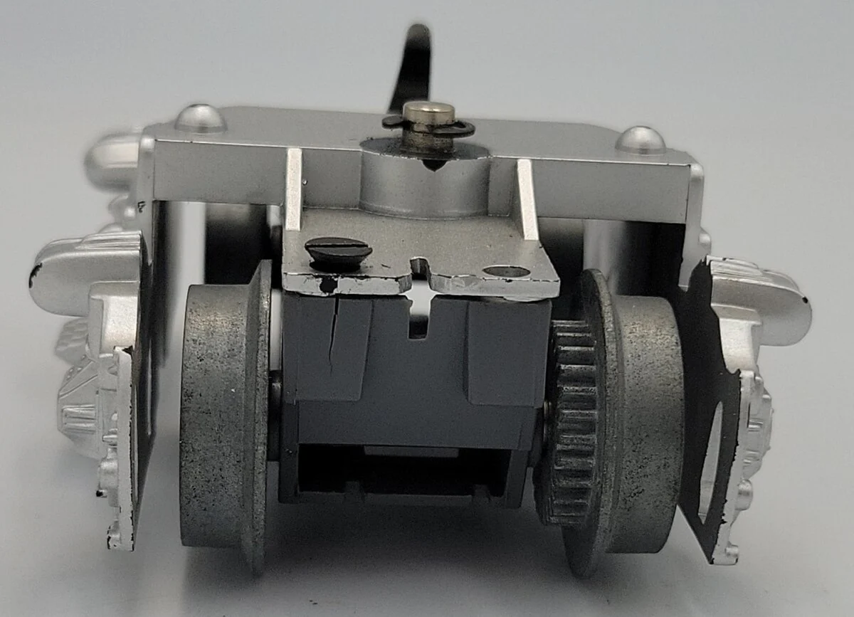 Lionel 8263-101X Silver 4-Wheel Diesel Motor Truck without Pilot or Motor - Image 5