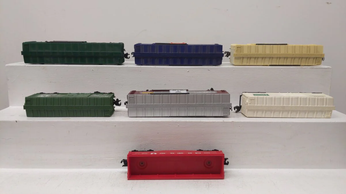 Lionel Assorted O Gauge Modern/MPC Freight Cars [7] EX - Image 3