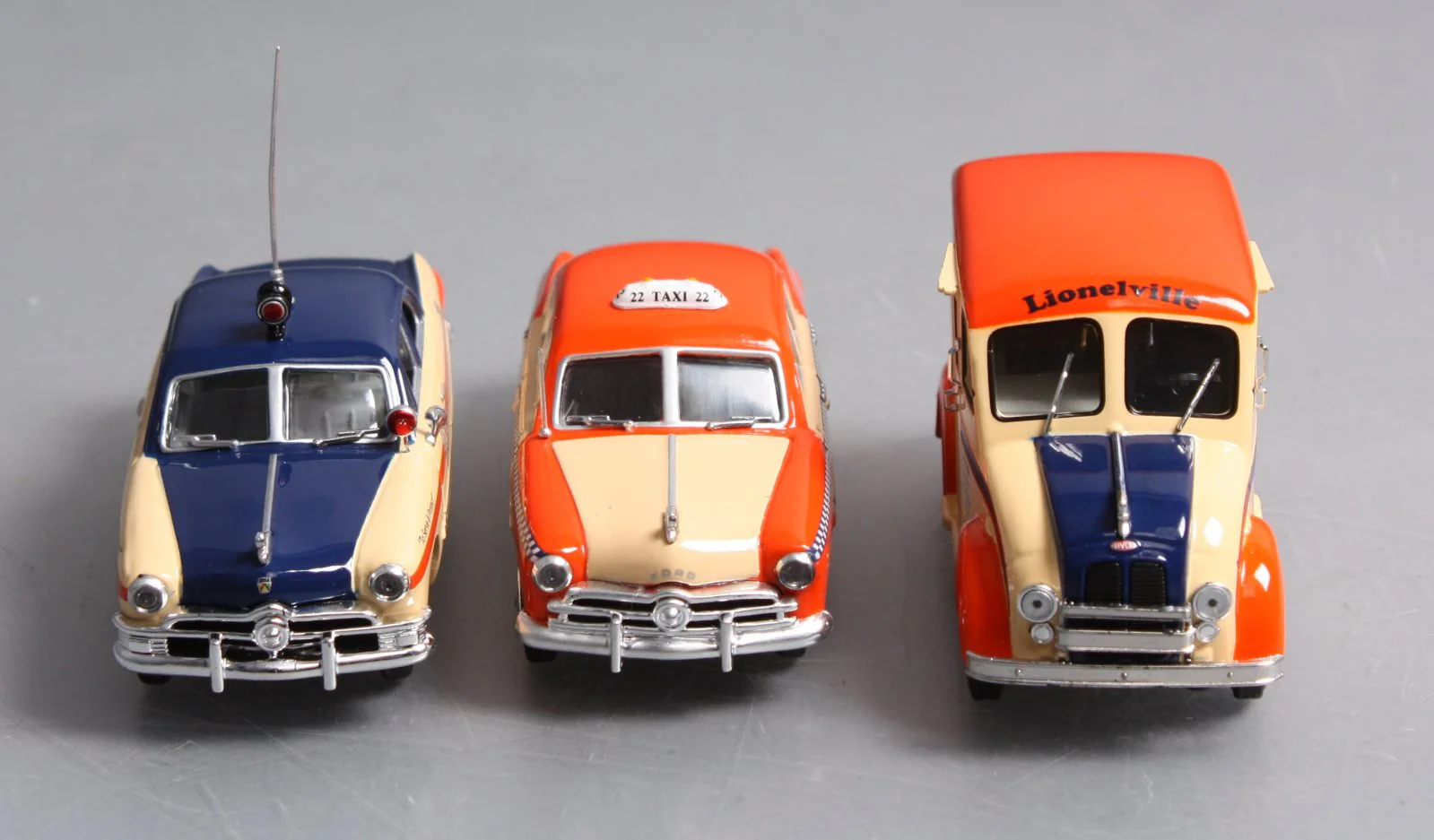 Lionel LCCA-1001 1:48Lionelville Police/Taxi & Bakery Vehicles Set #1 (Box of 3) LN/Box - Image 5