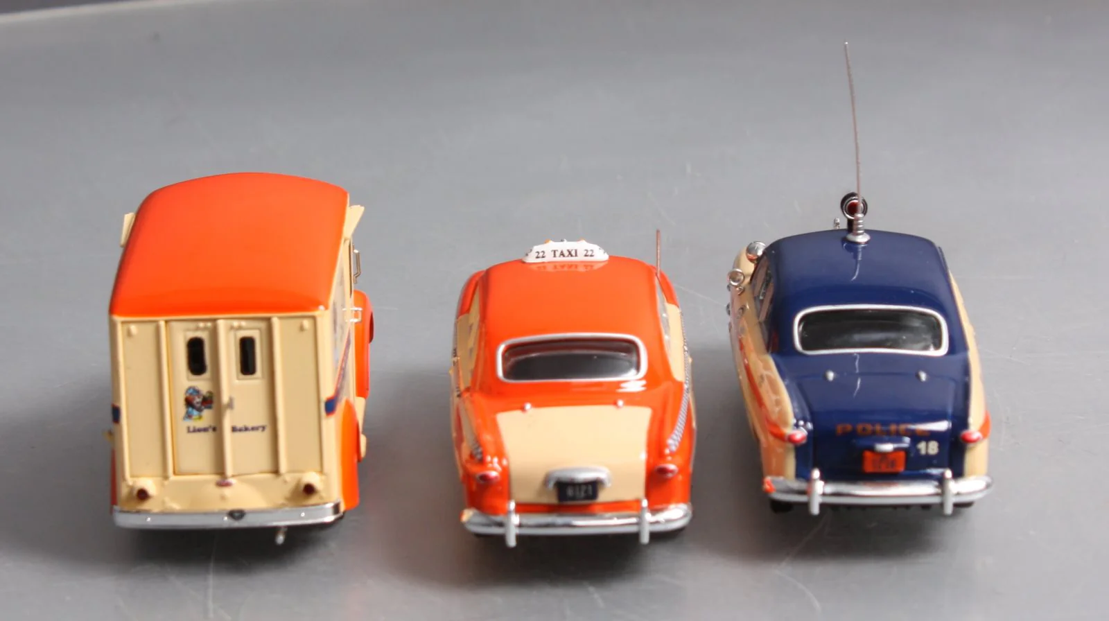 Lionel LCCA-1001 1:48Lionelville Police/Taxi & Bakery Vehicles Set #1 (Box of 3) LN/Box - Image 6