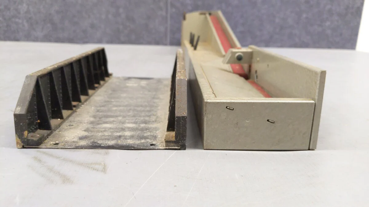Lionel Postwar O Layout Accessories w/Buttons: 30, 214, 262,& 364 [4] - Image 6