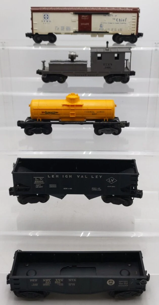 Lionel Vintage O Gauge Freight Cars #6672,6015,347000,25000,2420 [5] VG