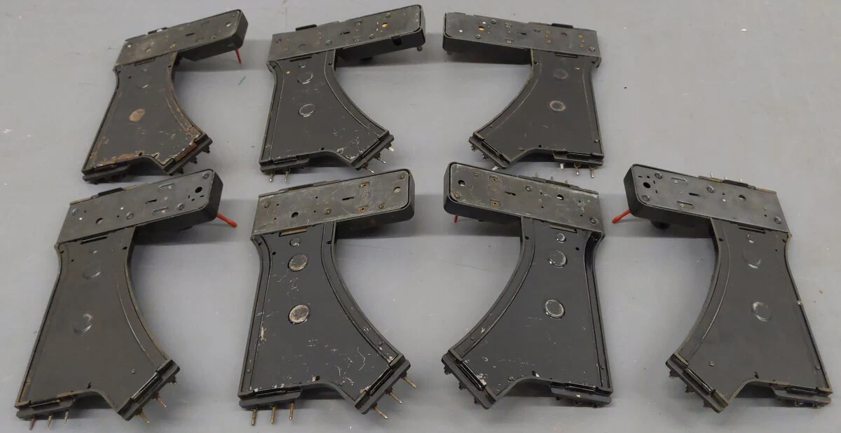 Lionel Vintage O Left-Hand & Right-Hand Electric Remote Switches [7] - Image 2