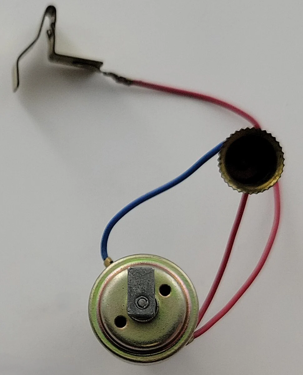 Mabuchi RE-36 3-Volt DC Can Motor with Light Socket and Contact - Image 3