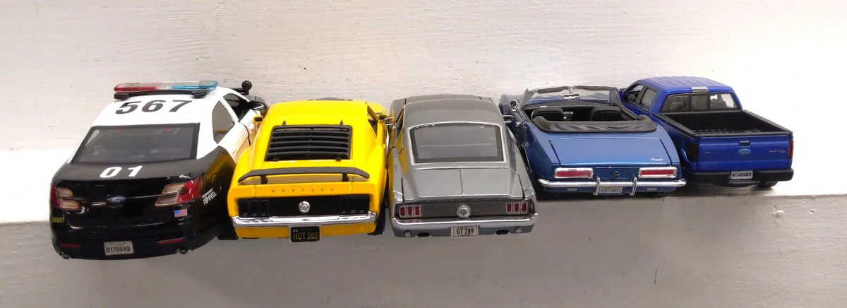 Maisto & Other 1:24 Assorted Die-Cast Cars [5] EX - Image 5