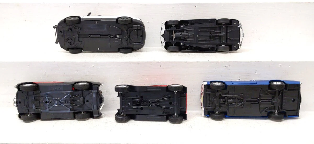 Maisto & Other 1:24 Assorted Die-Cast Cars [5] EX - Image 3