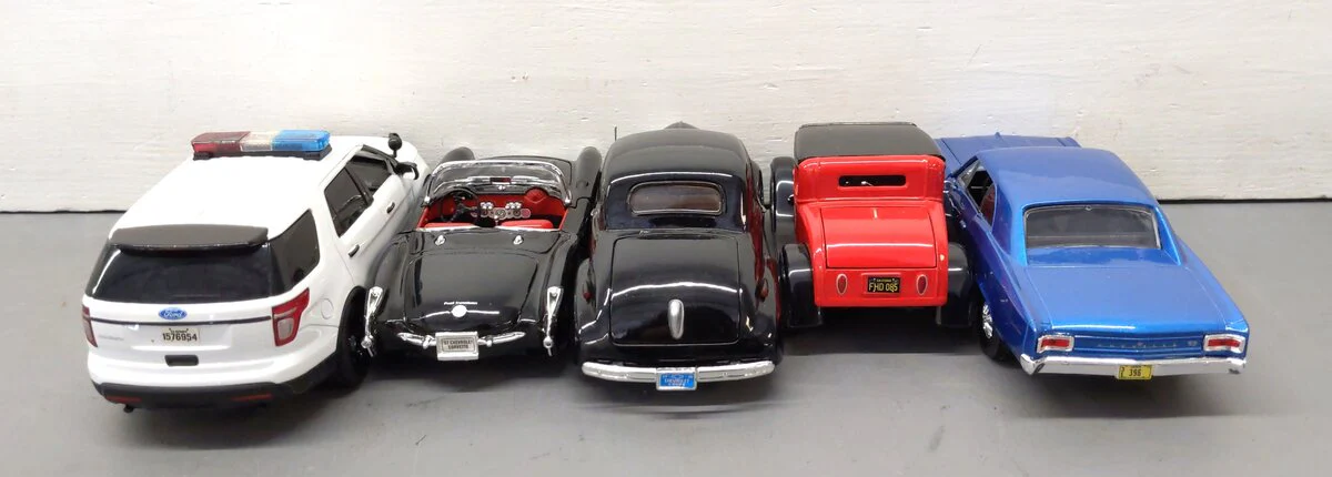 Maisto & Other 1:24 Assorted Die-Cast Cars [5] EX - Image 5