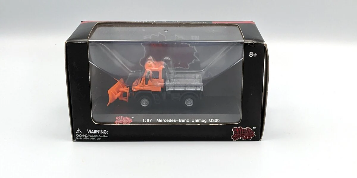 Malibu International 06400 1:87 Mercedes-Benz Unimog U300