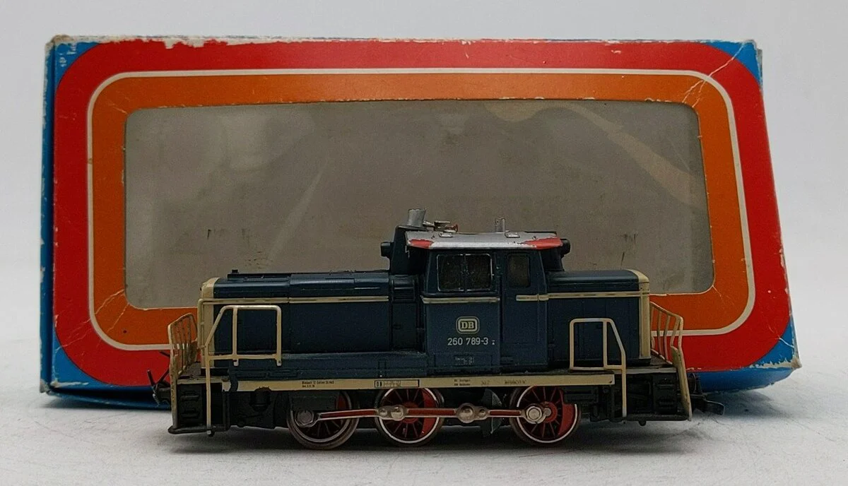 Marklin 3141 HO Scale BR 260 Diesel Locomotive VG/Box