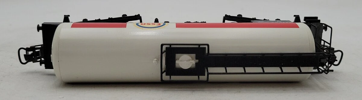 Marklin 4650 HO Scale ESSO Tank Car EX/Box - Image 3